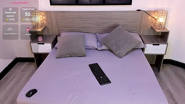MiaYMolly online show from July 25, 3:24 am