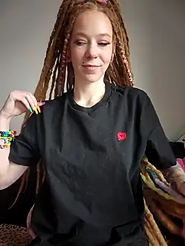 LucidLucy online show from February 23, 3:33 pm