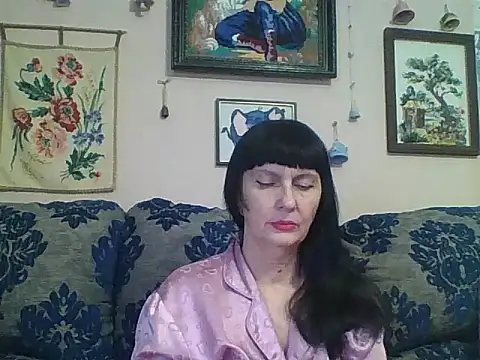 MelanyBanks online show from April 29, 11:24 am