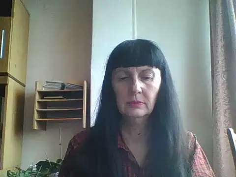 MelanyBanks online show from November 7, 8:20 am