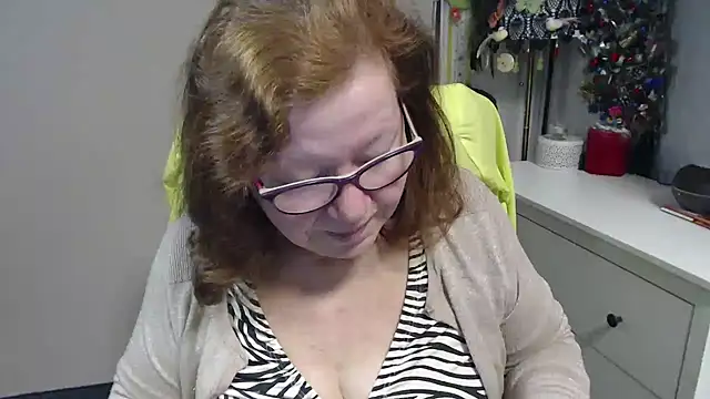 Adelewildx online show from January 9, 5:23 am