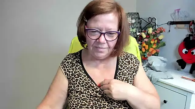 Adelewildx online show from June 12, 3:58 am