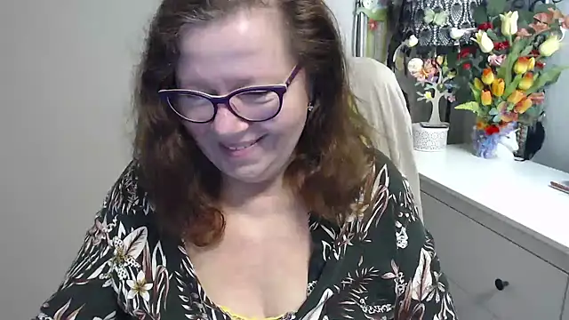 Adelewildx online show from March 17, 5:44 am