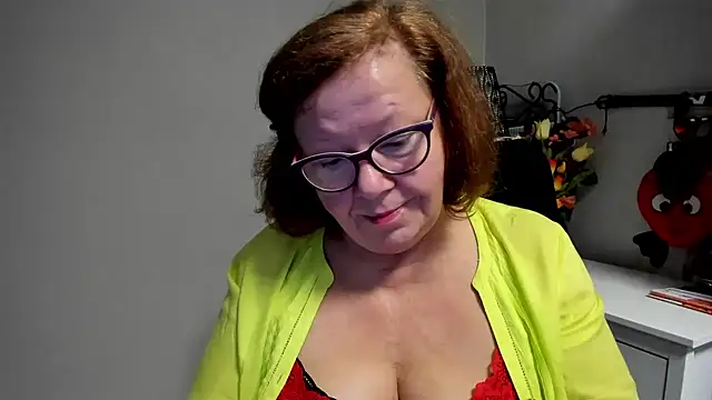 Adelewildx online show from July 27, 3:25 am