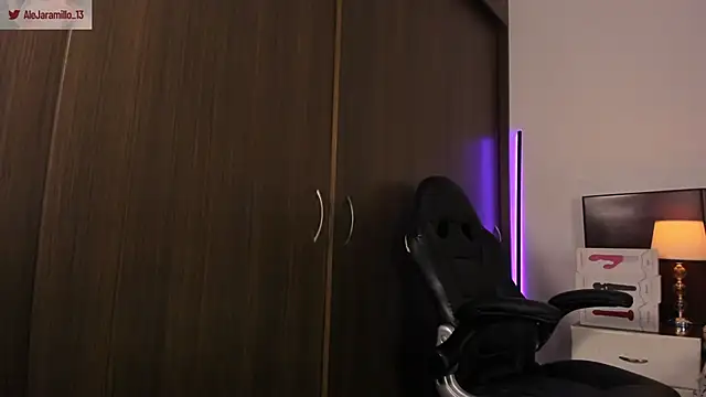 AleJaramillo  online show from October 26, 6:03 pm