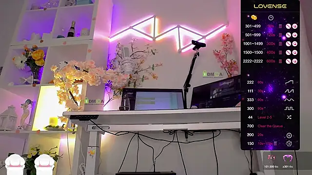 Elena-Marilyn online show from June 8, 8:19 pm