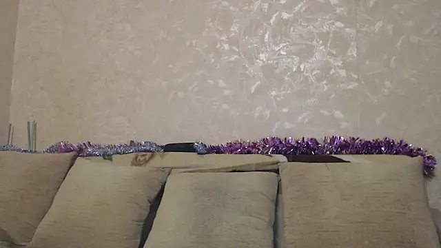 Amy August online show from January 11, 4:45 pm