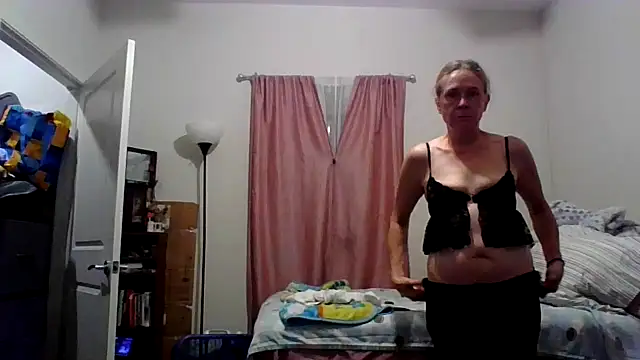 tmmcmannus online show from July 6, 4:07 am