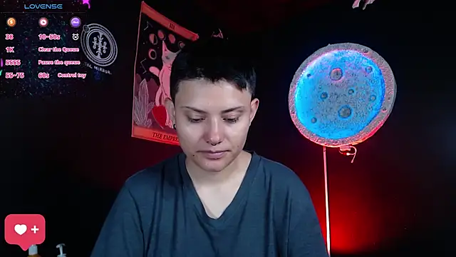girl intense444 online show from July 21, 1:34 pm