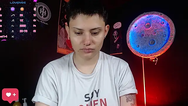 girl intense444 online show from July 27, 1:19 pm