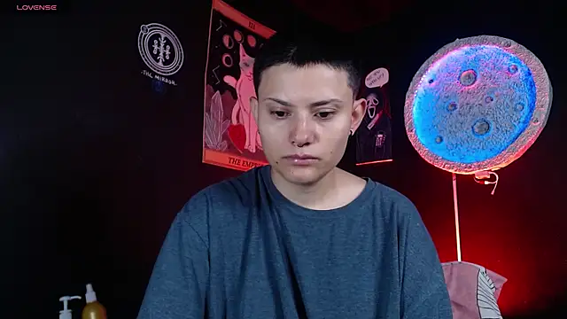 girl intense444 online show from August 1, 1:13 pm