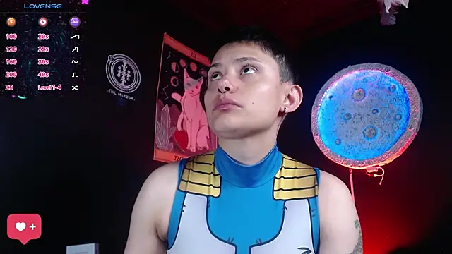 girl intense444 online show from July 26, 1:08 pm