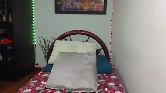 Snapshot of sexytitshot126 chatting on September 21, 3:27 am sexytitshot126 online show from September 21, 3:27 am