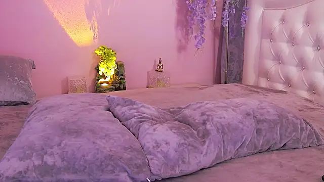 Asian legs online show from July 3, 12:00 pm