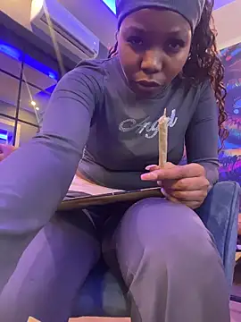 cherryontopy online show from November 17, 9:21 am