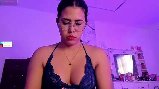 alysson 18 online show from June 18, 1:27 pm