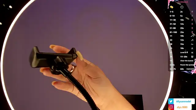 alysson 18 online show from February 16, 1:44 pm