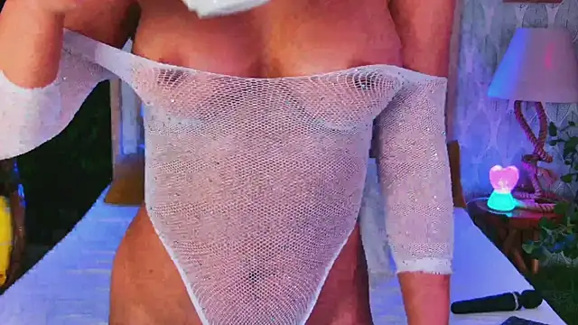 NikkiStarX online show from March 6, 5:13 am