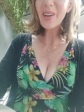 TopsyWilde online show from January 18, 10:44 am