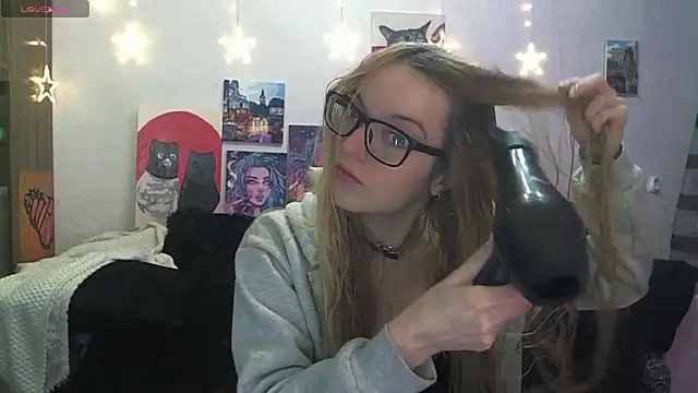 SecretSophia online show from January 17, 2:35 pm