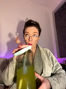 FemDom RubyKnightXXO online show from December 14, 5:30 pm