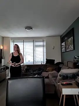 NaomiAndFriends online show from April 2, 7:50 am