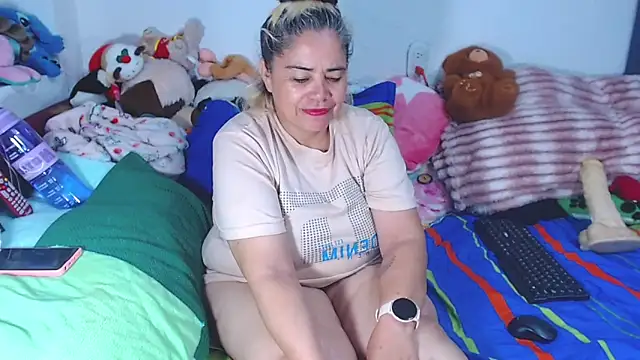 estrellita fugaz16x online show from June 21, 5:22 am