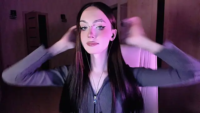 Snapshot of Alice__Aris chatting on October 2, 3:50 pm Alice  Aris online show from October 2, 3:50 pm