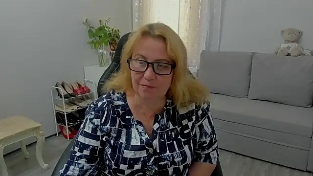 Frau Marta online show from July 16, 11:59 am