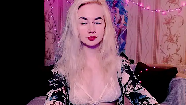 xxxcharismaaa online show from June 16, 2:56 am