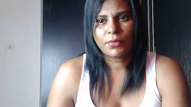 Snapshot of indianDreams_ chatting on October 17, 12:30 pm indianDreams  online show from October 17, 12:30 pm