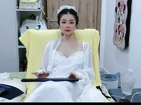 Cute Ruby01 online show from May 22, 11:30 am