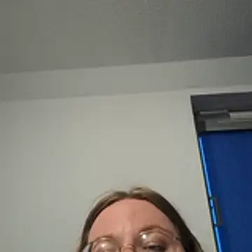 Fiona0705 online show from April 3, 6:06 pm