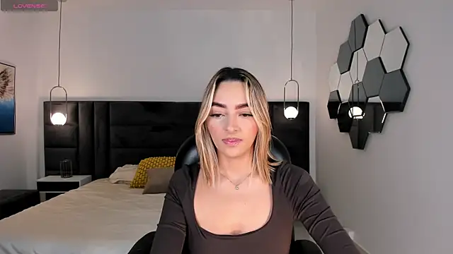 MelissaMoore  online show from July 25, 10:22 am