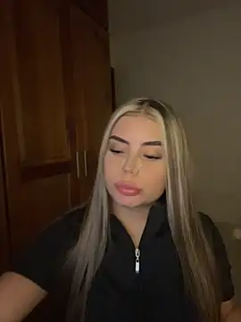 Miss valeriaa online show from May 2, 12:36 am