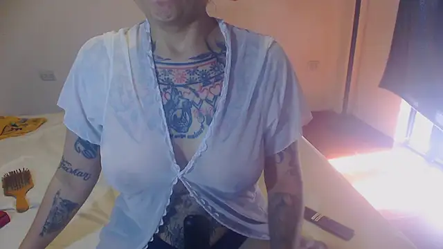 Tattoodreams lucy online show from December 20, 8:46 pm