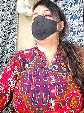 cute-tanvi online show from September 18, 2:10 am