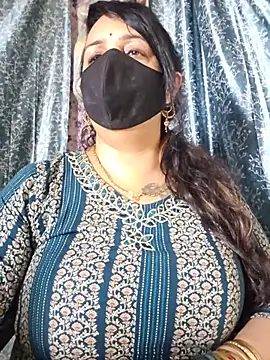 cute-tanvi online show from July 1, 10:37 am