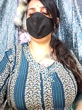 cute-tanvi online show from July 18, 2:04 am
