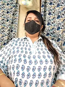 cute-tanvi online show from October 15, 1:41 am