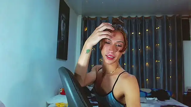 Kenisha Sweet online show from August 2, 12:35 am