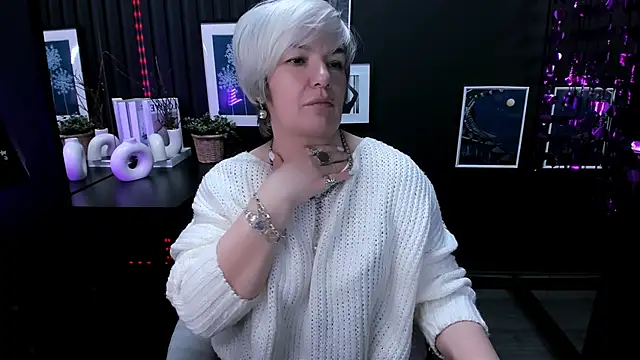 CarmenSoft online show from February 14, 8:55 pm