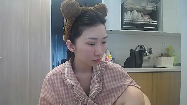 Asiagirll online show from June 10, 2:11 am