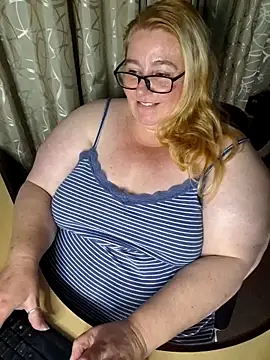 Iceprincess2bad4u online show from December 21, 6:23 pm