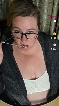 Iceprincess2bad4u online show from September 15, 6:04 pm