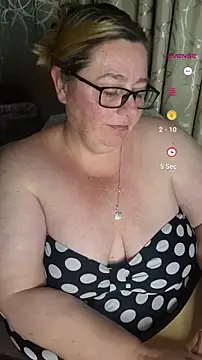 Iceprincess2bad4u online show from September 16, 6:49 pm