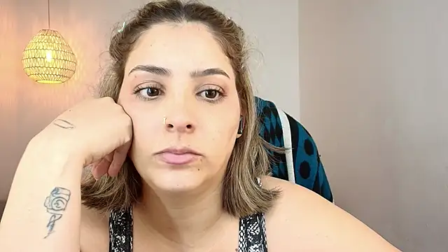 YummyAnna  online show from June 10, 8:18 pm
