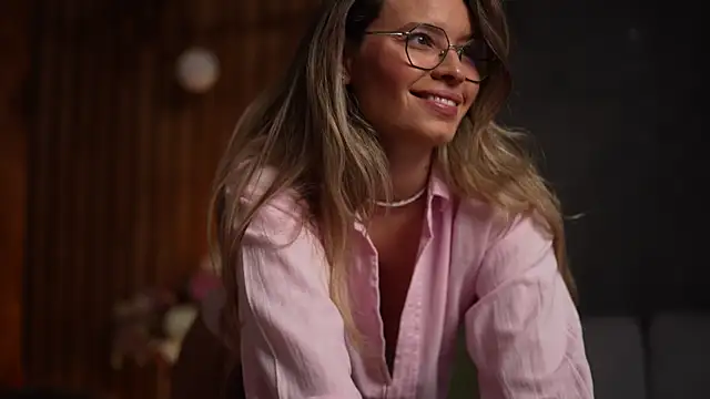 BrandyWhite online show from November 3, 5:33 am