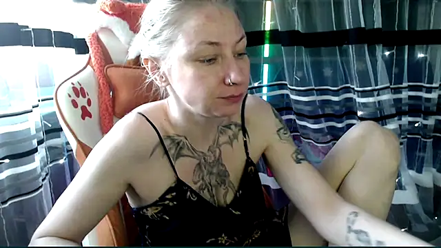 cold lollipop online show from February 14, 7:32 am