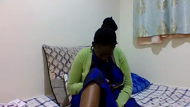 sweetelle09 online show from April 28, 7:29 pm